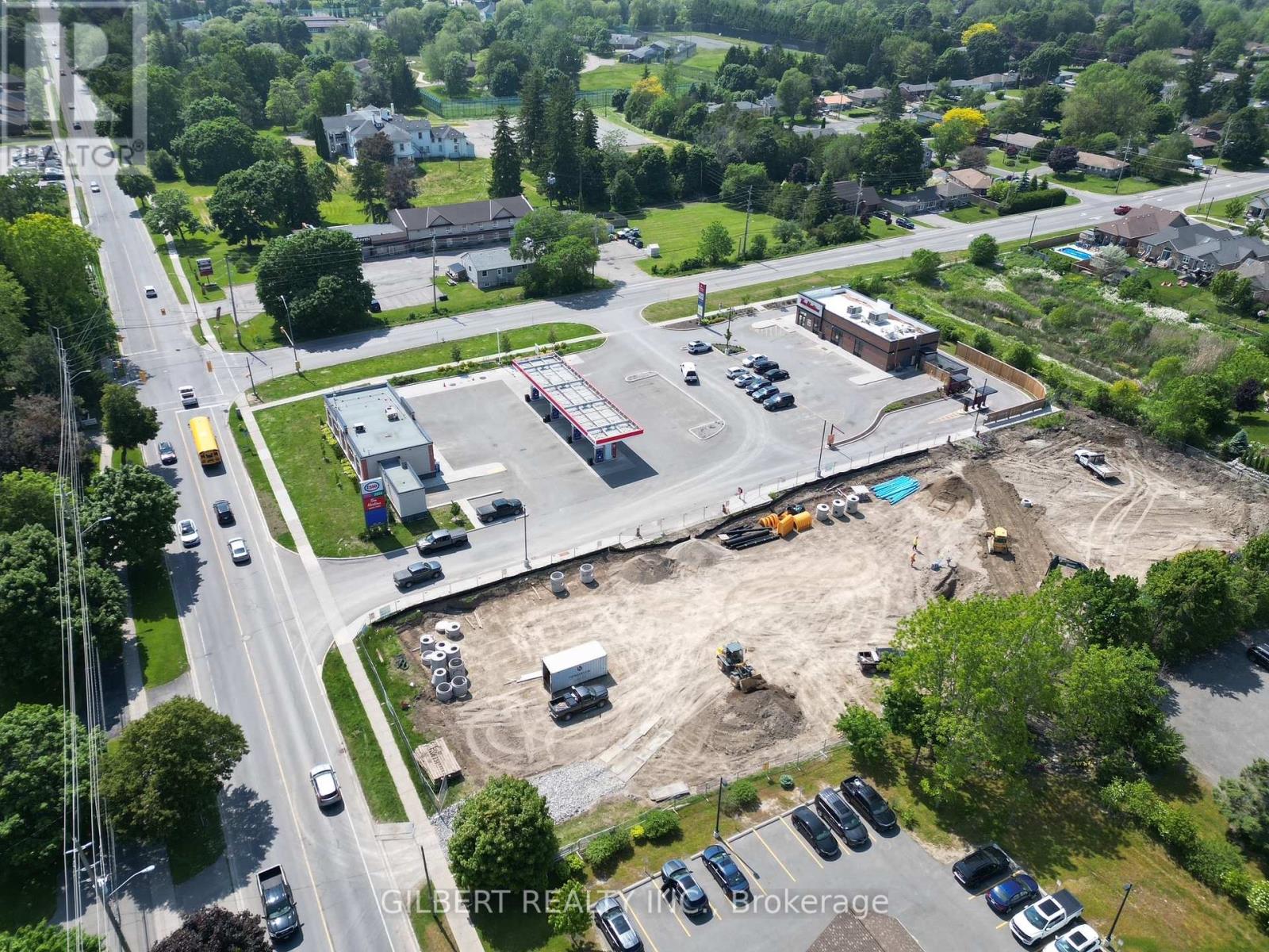 B2-C – 432 KING STREET E