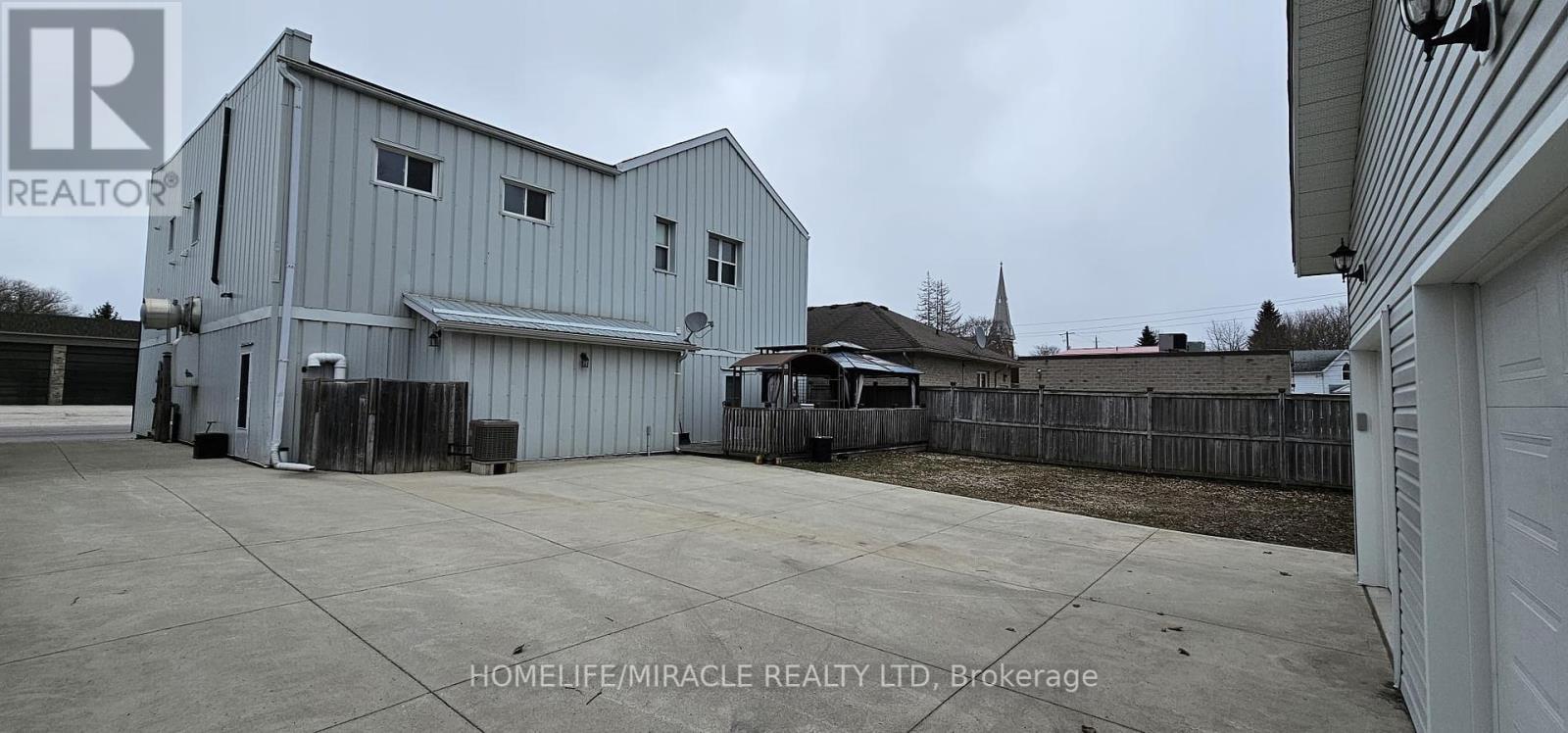 MINTO – 94 ELORA STREET S