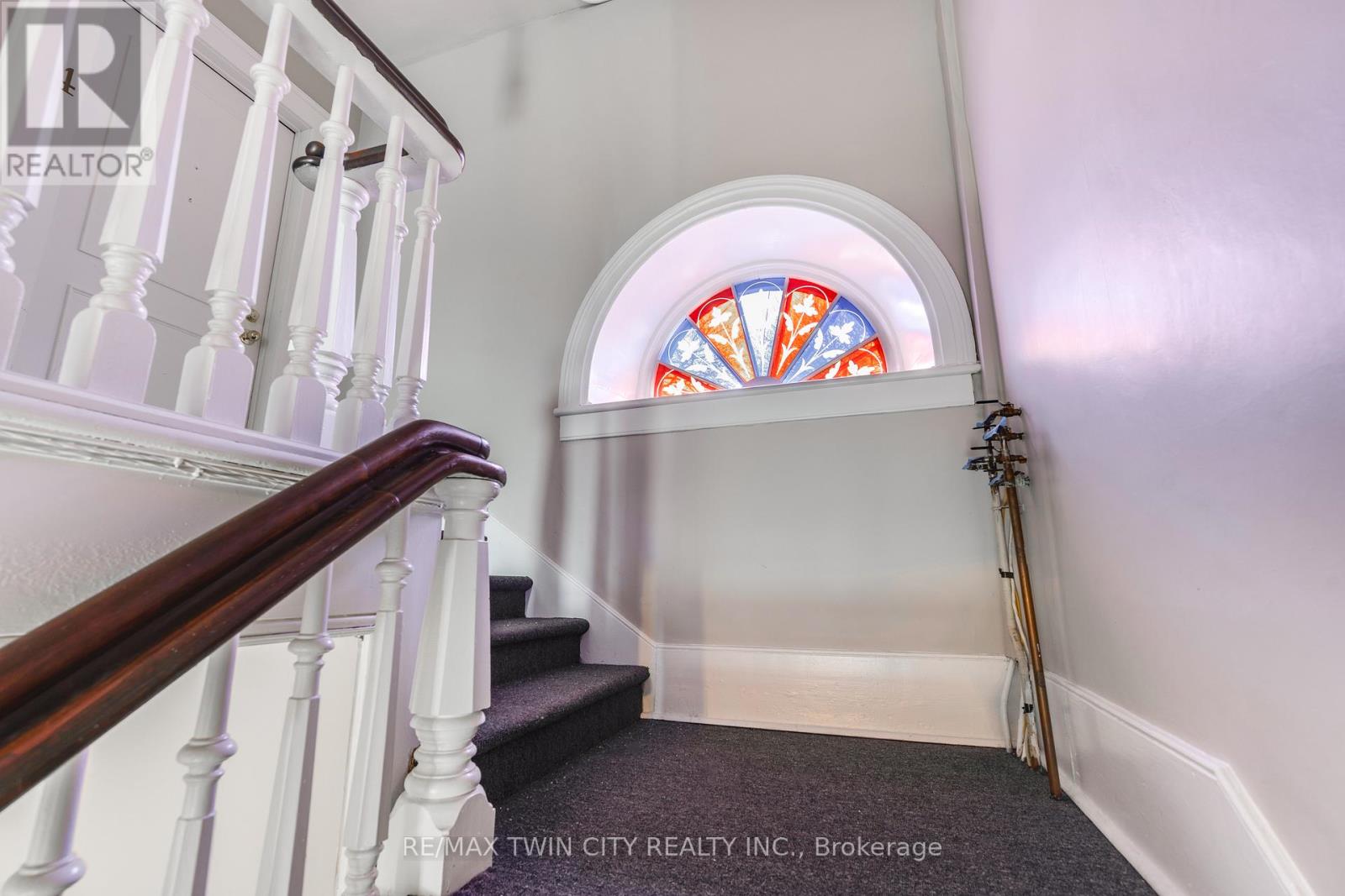 840-846 KING STREET E