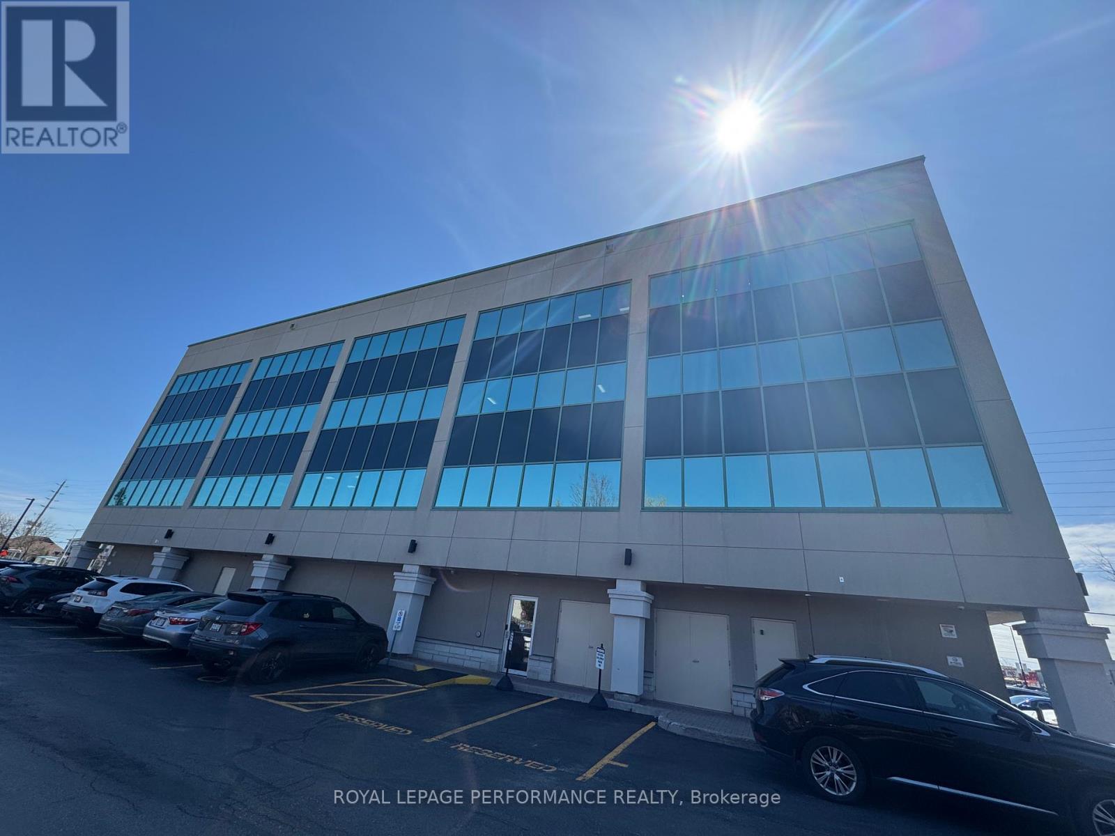 305 – 4473 INNES ROAD
