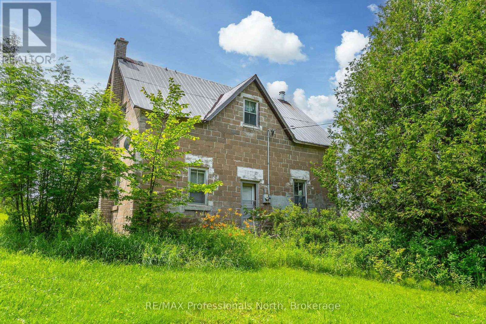 817 SCHUTT ROAD