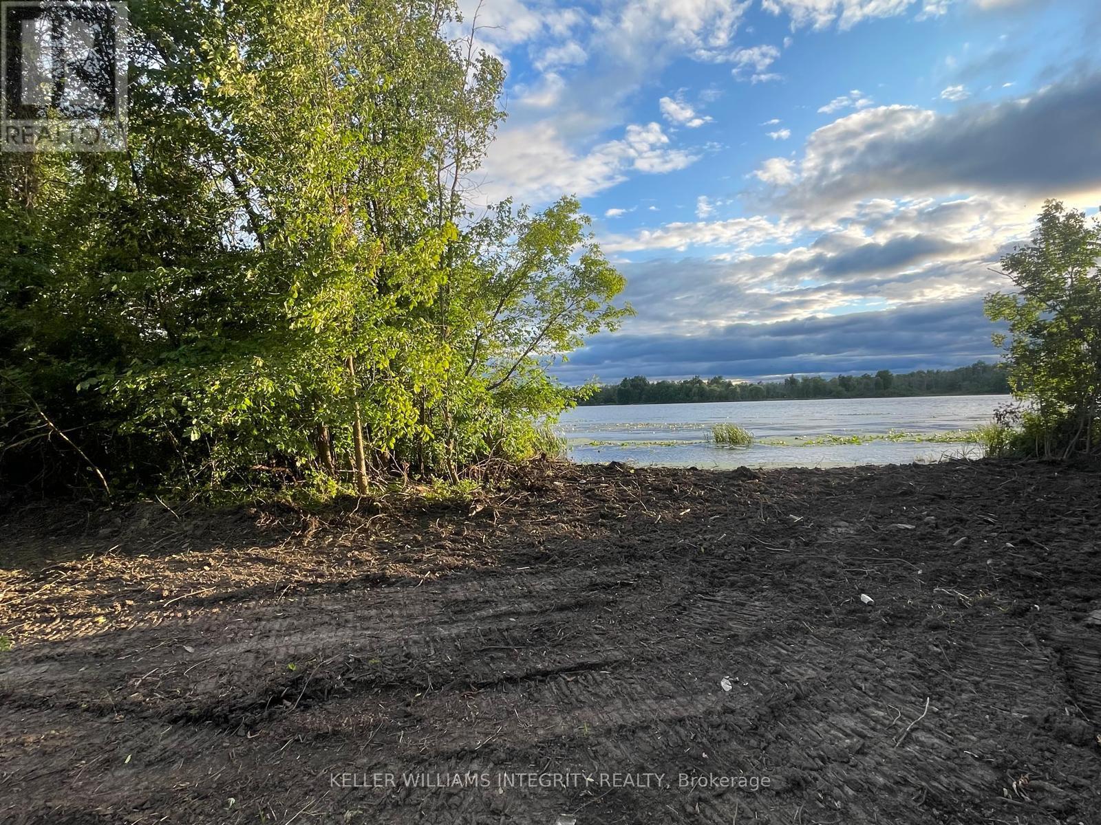 00 RIDEAU RIVER ROAD W