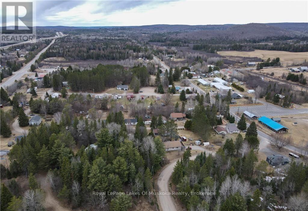 00 OLD MUSKOKA ROAD