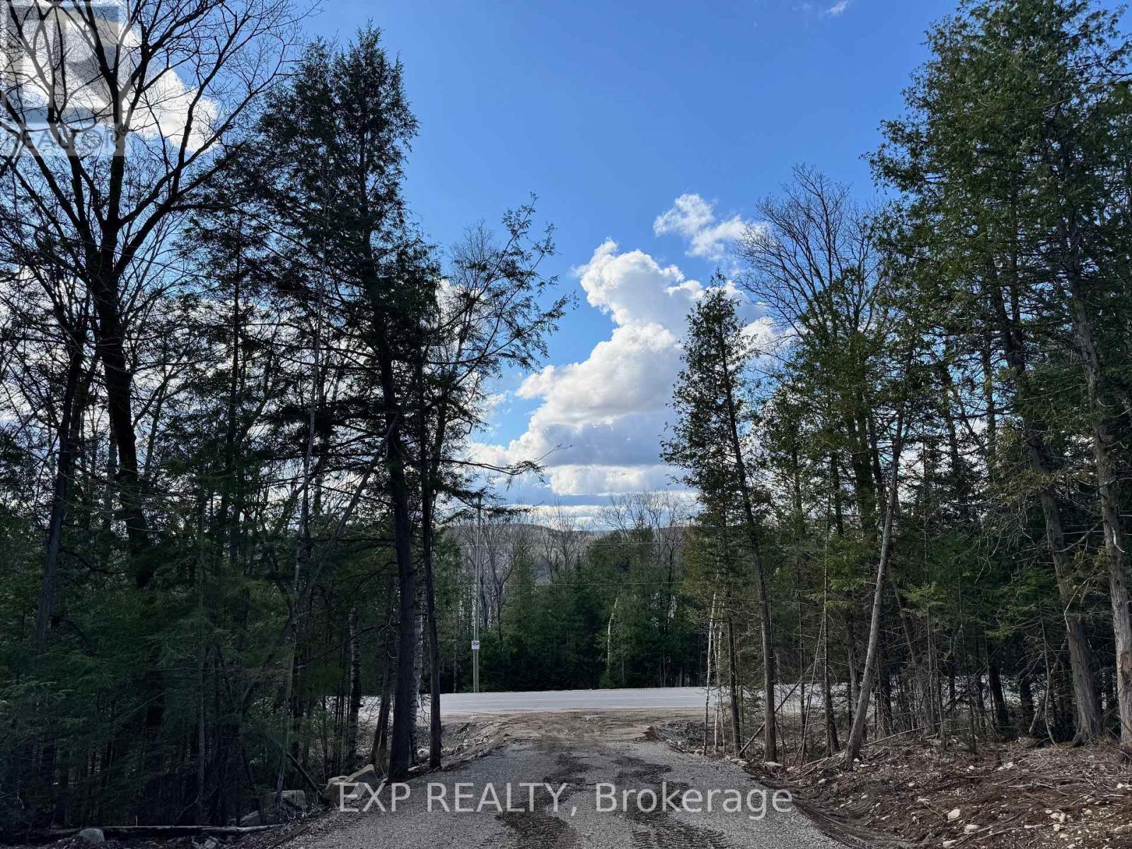 LOT 8 LAKEWOODS DRIVE