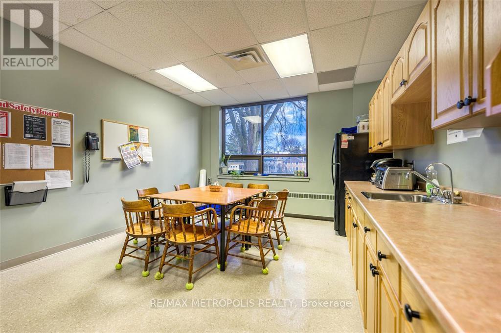 B UPPER – 109 DURAND STREET