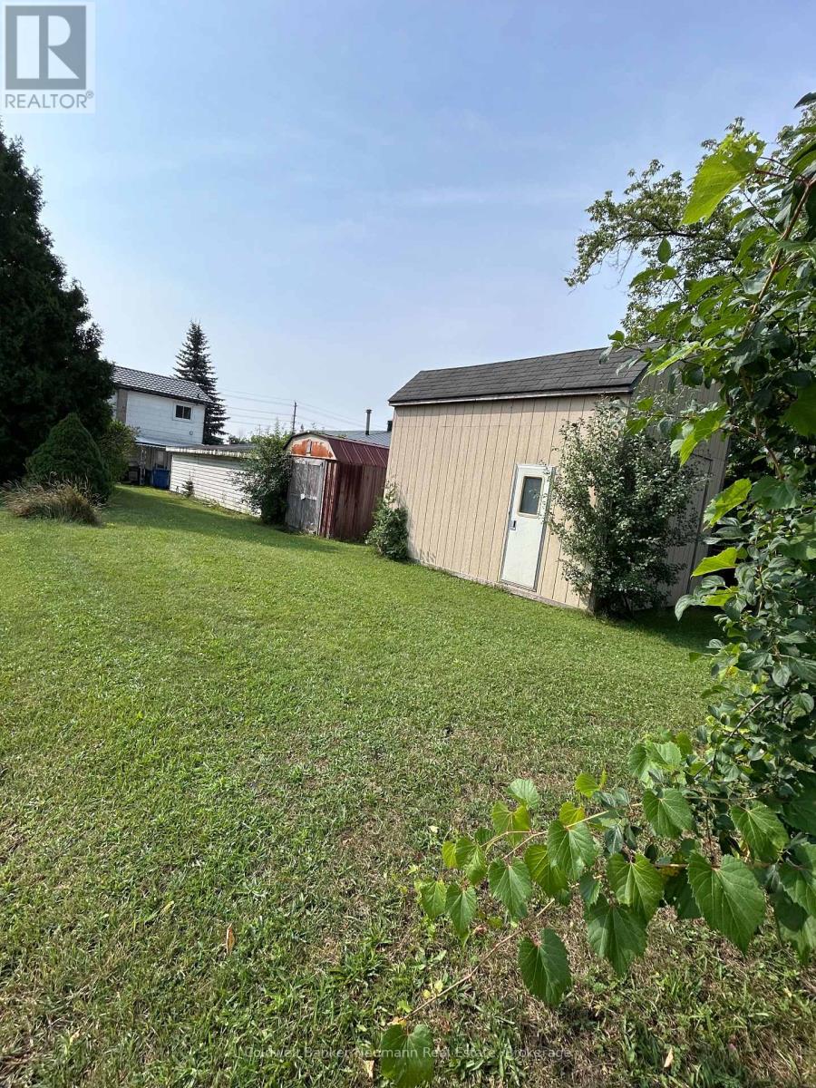 393 WOODLAWN ROAD W
