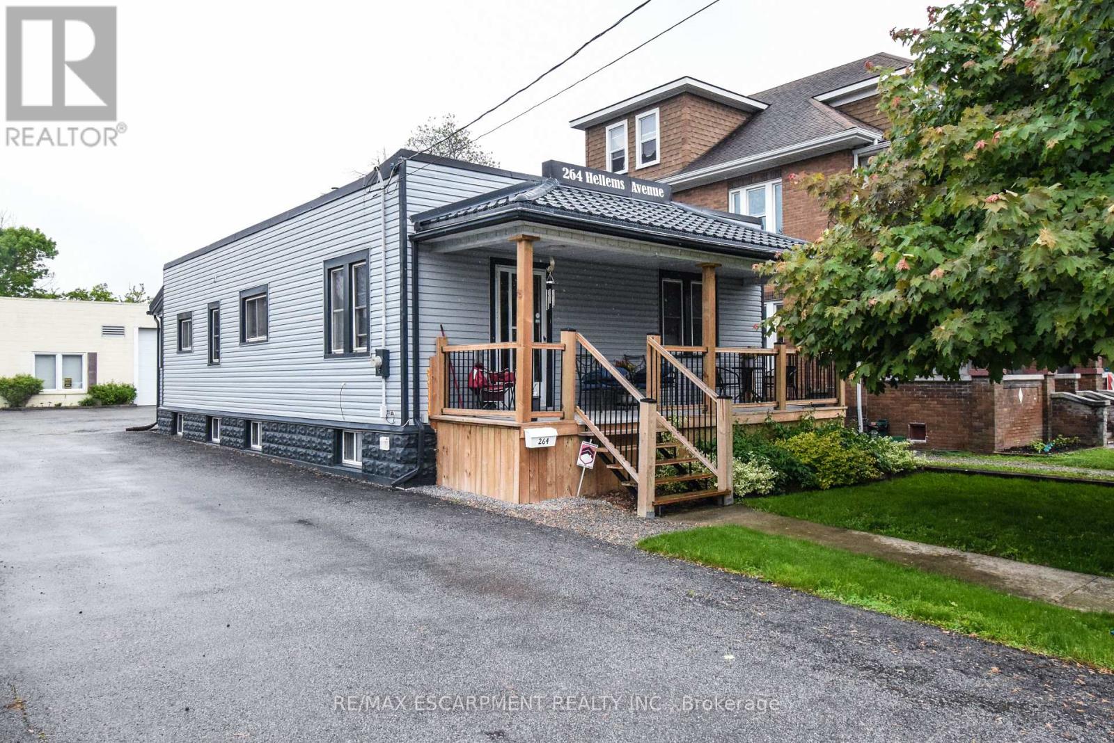 264 HELLEMS AVENUE