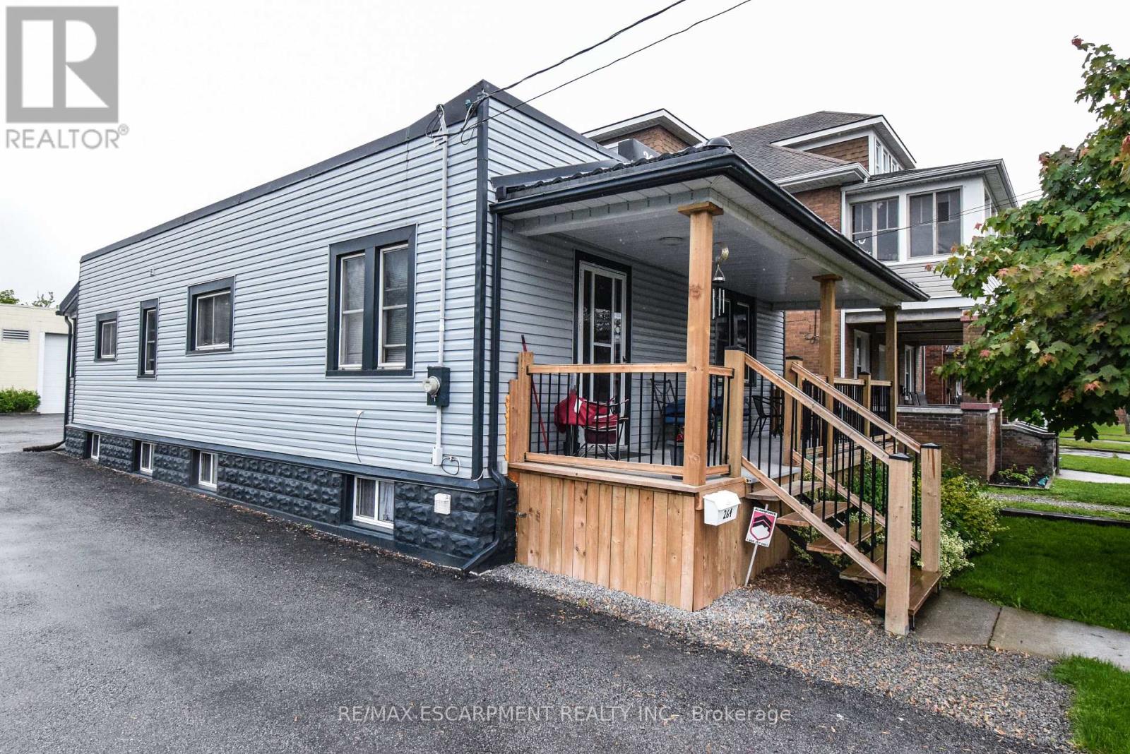 264 HELLEMS AVENUE