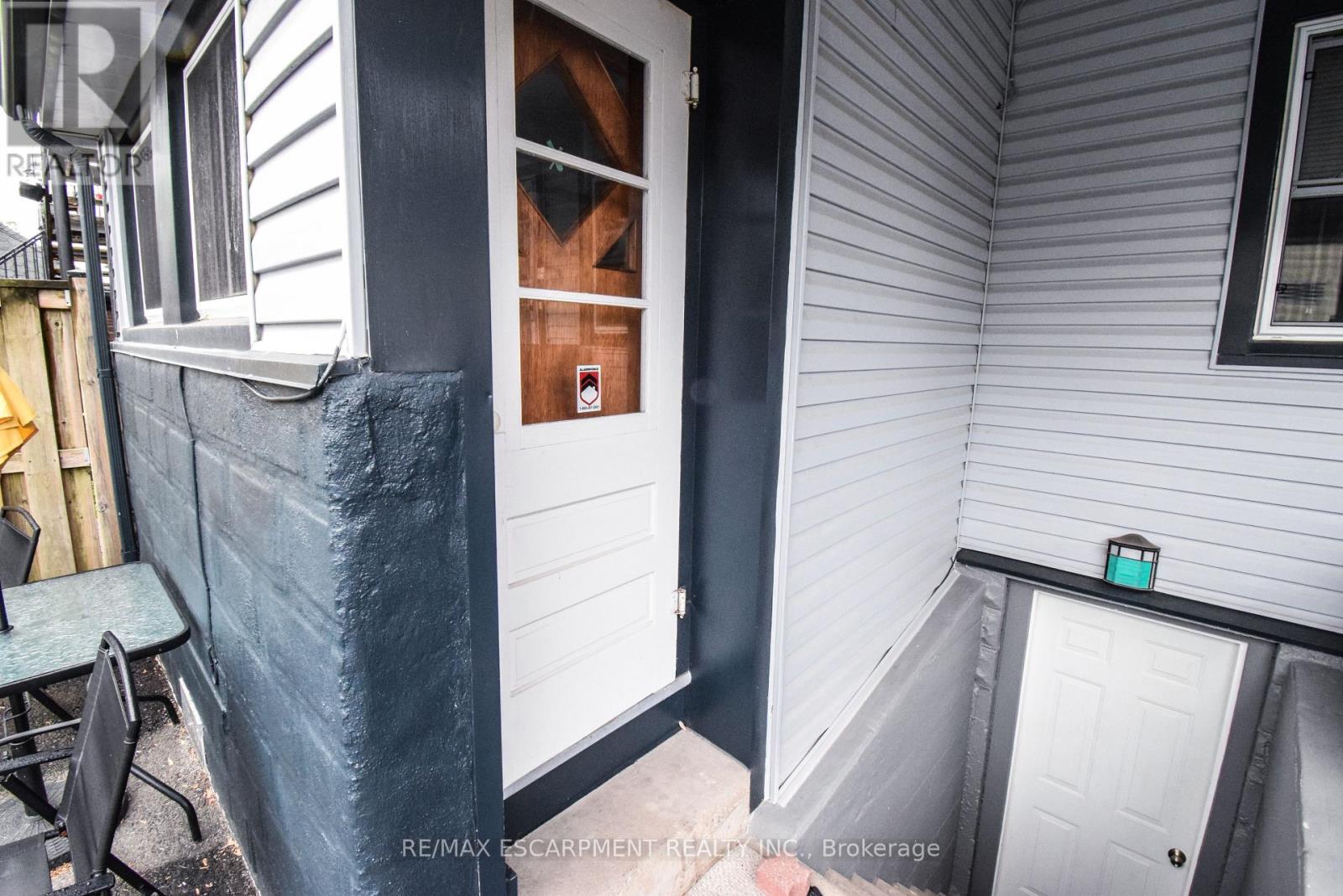 264 HELLEMS AVENUE