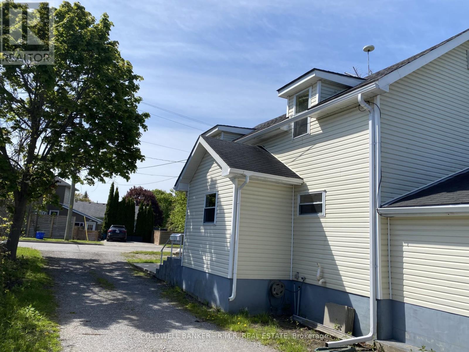 A – 348 UNIVERSITY AVENUE W
