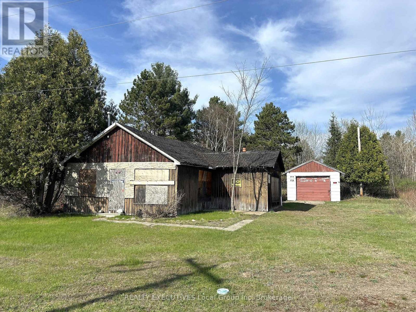 18 PINEWOOD PARK DRIVE