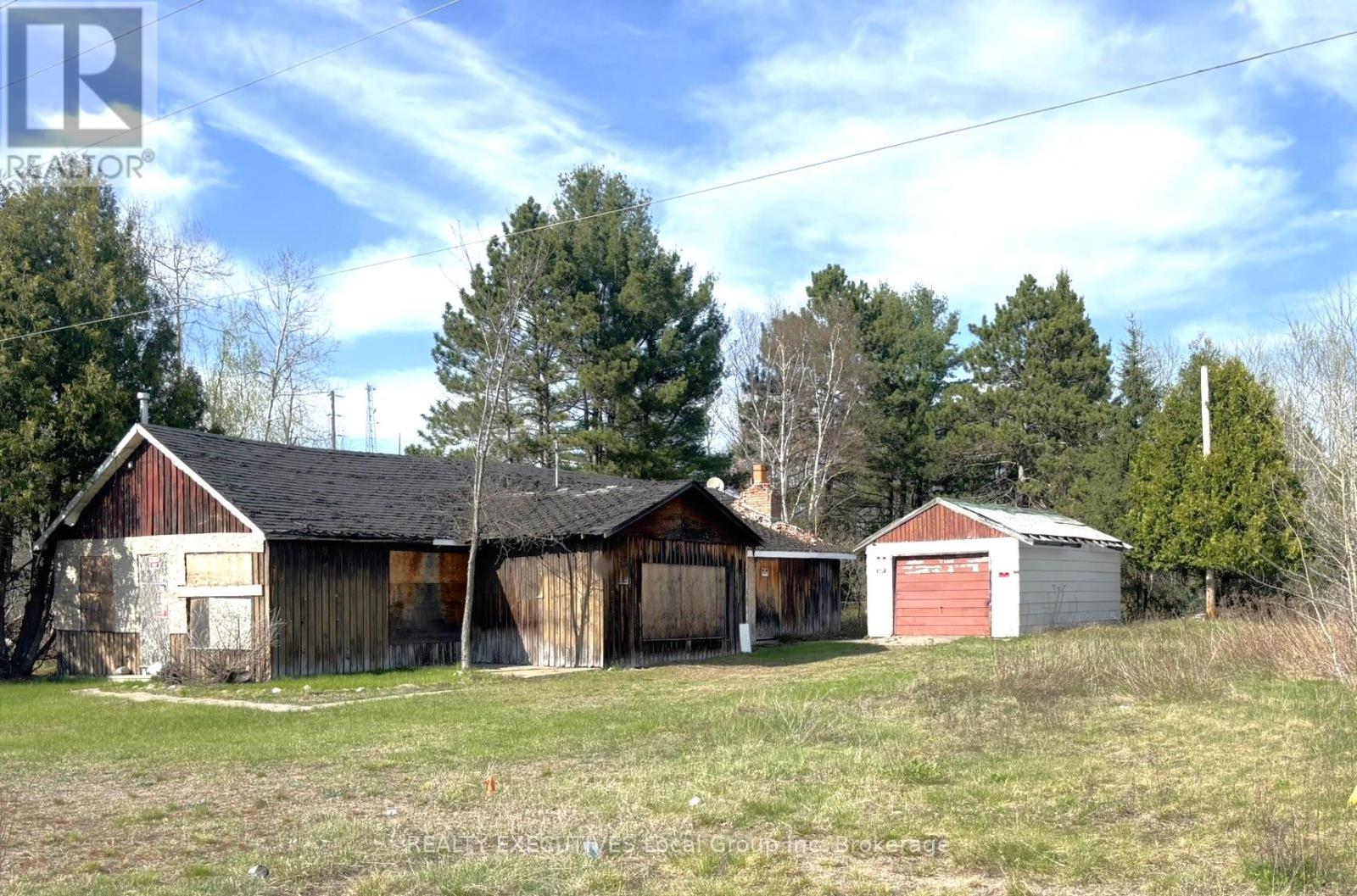 18 PINEWOOD PARK DRIVE