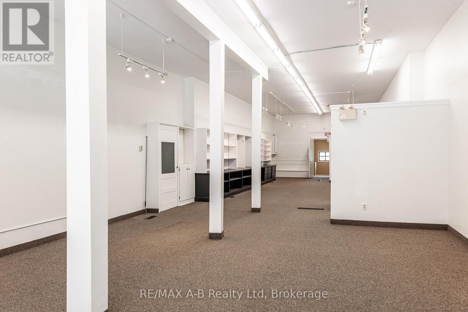 141-143 QUEEN STREET E