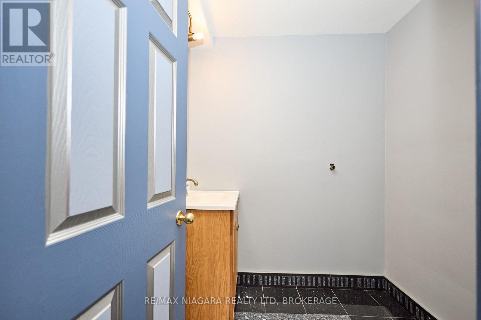 10655 NIAGARA PARKWAY