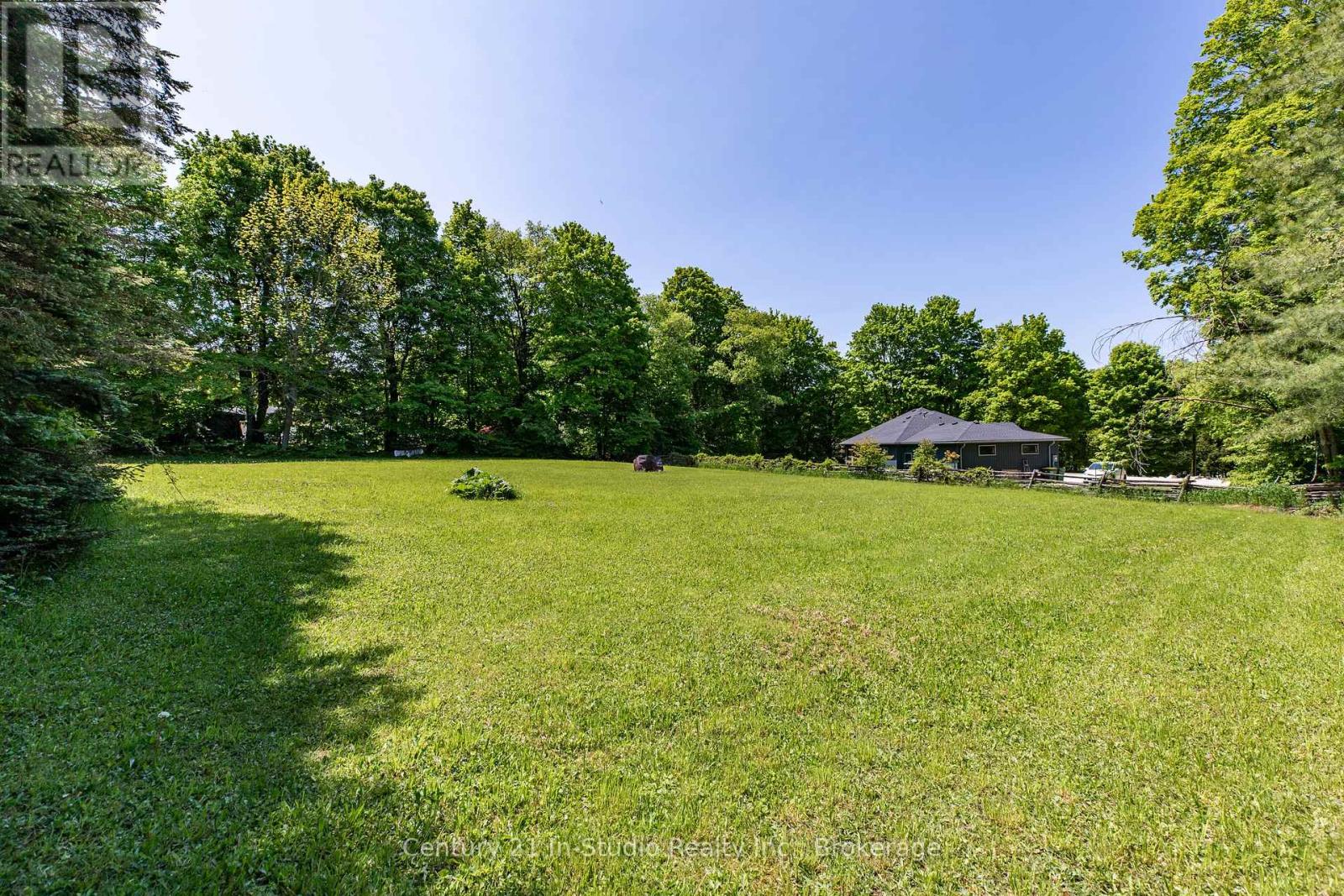 LT 12 CANROBERT STREET