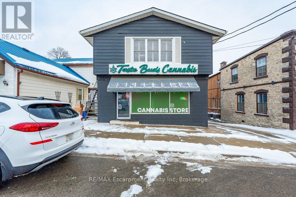 126 MAIN STREET S