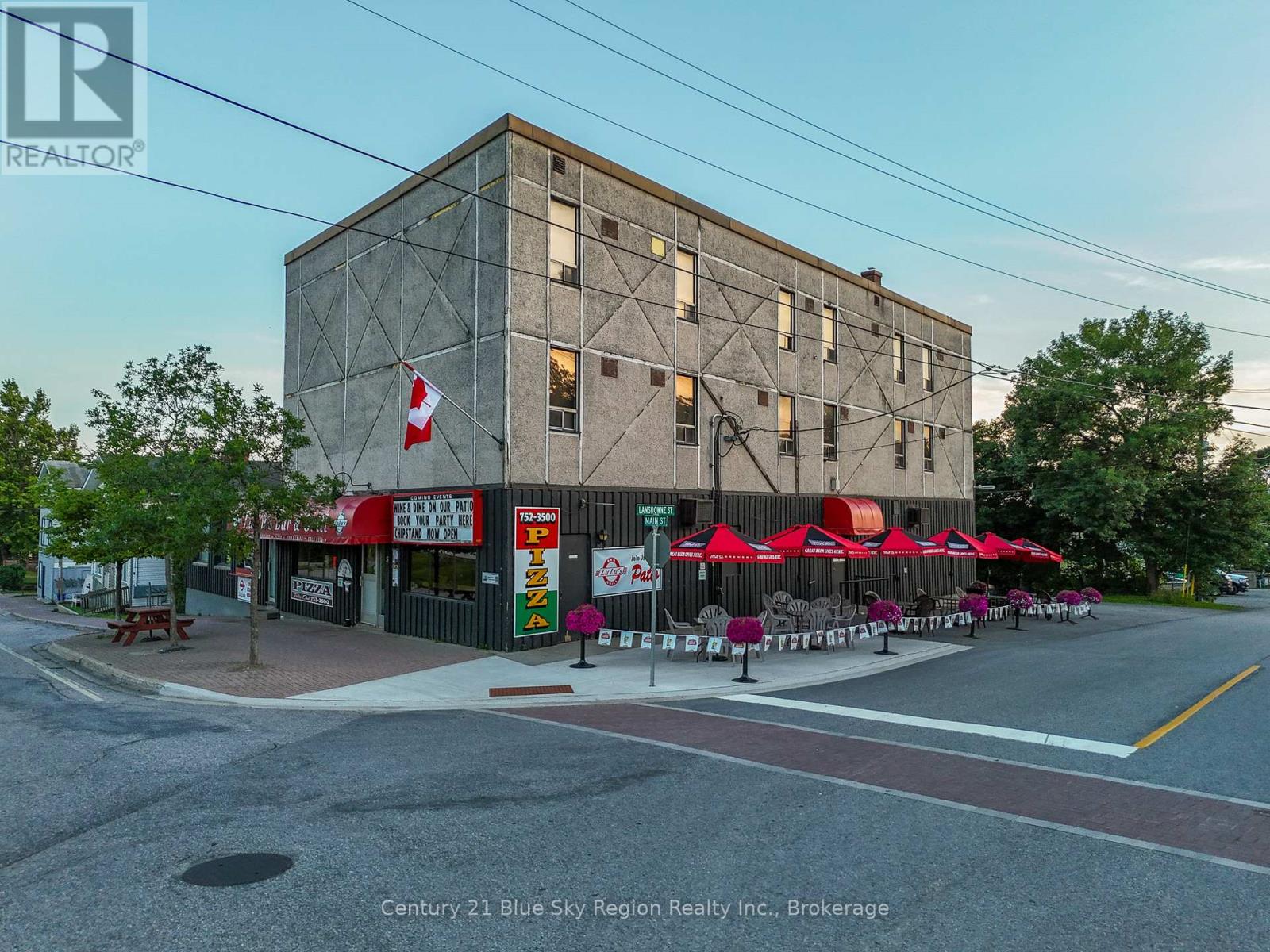5 MAIN STREET S