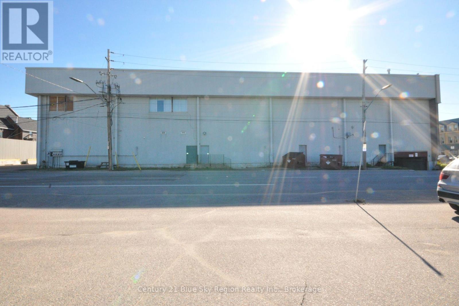 361 MAIN STREET E