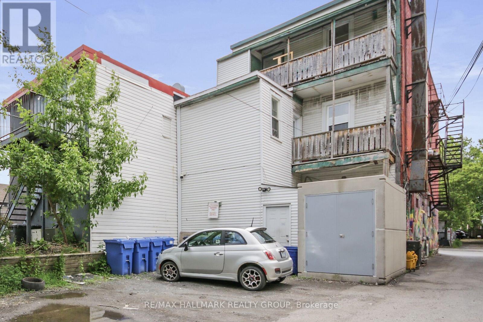 641 SOMERSET STREET W