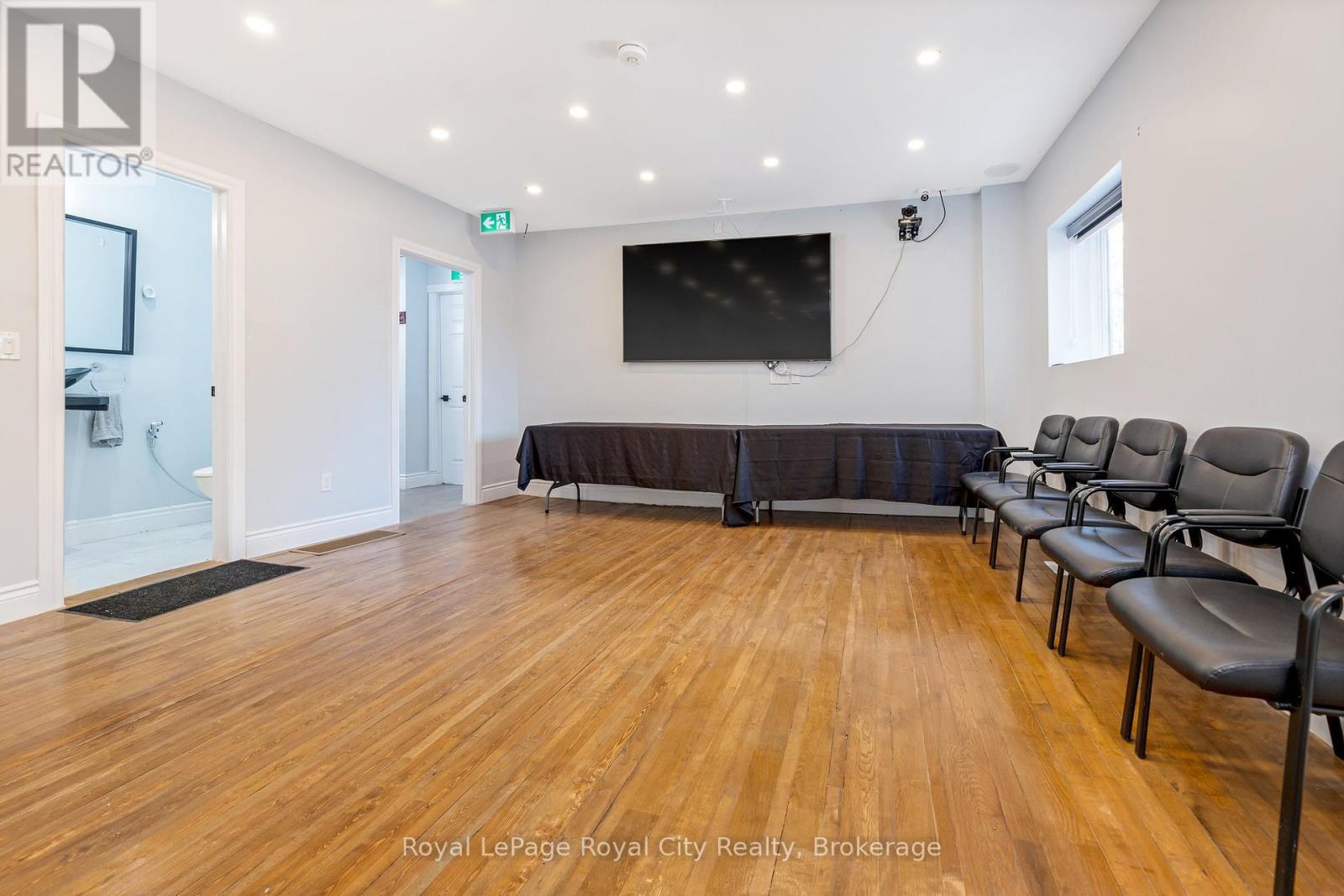 UNIT B – 132 MAIN STREET S