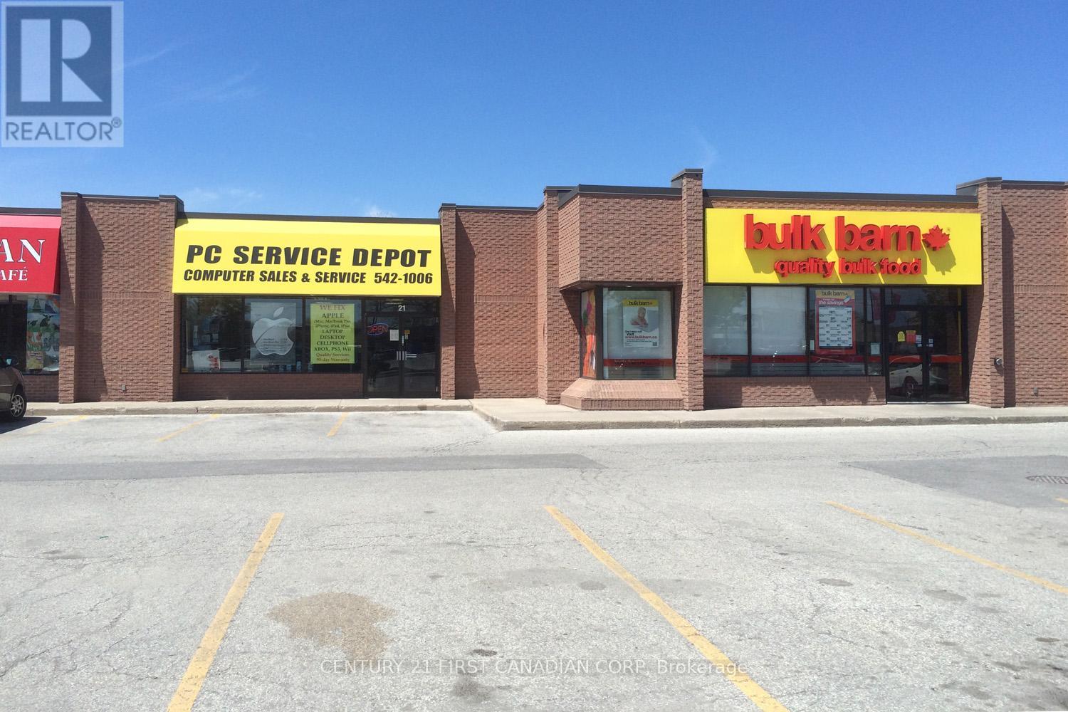 21 – 1362 LAMBTON MALL ROAD