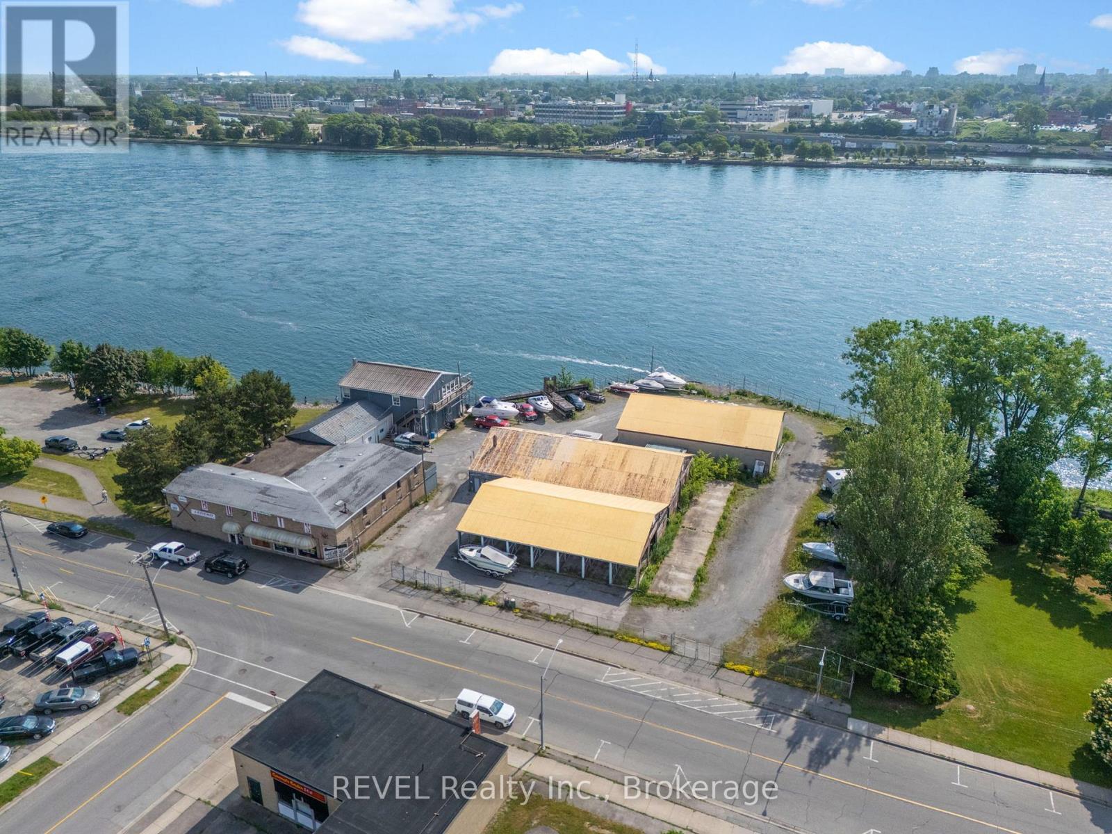 162 NIAGARA BOULEVARD