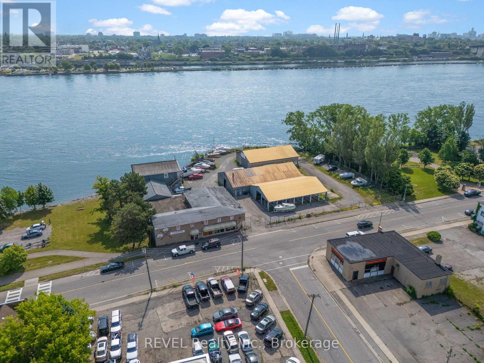 162 NIAGARA BOULEVARD