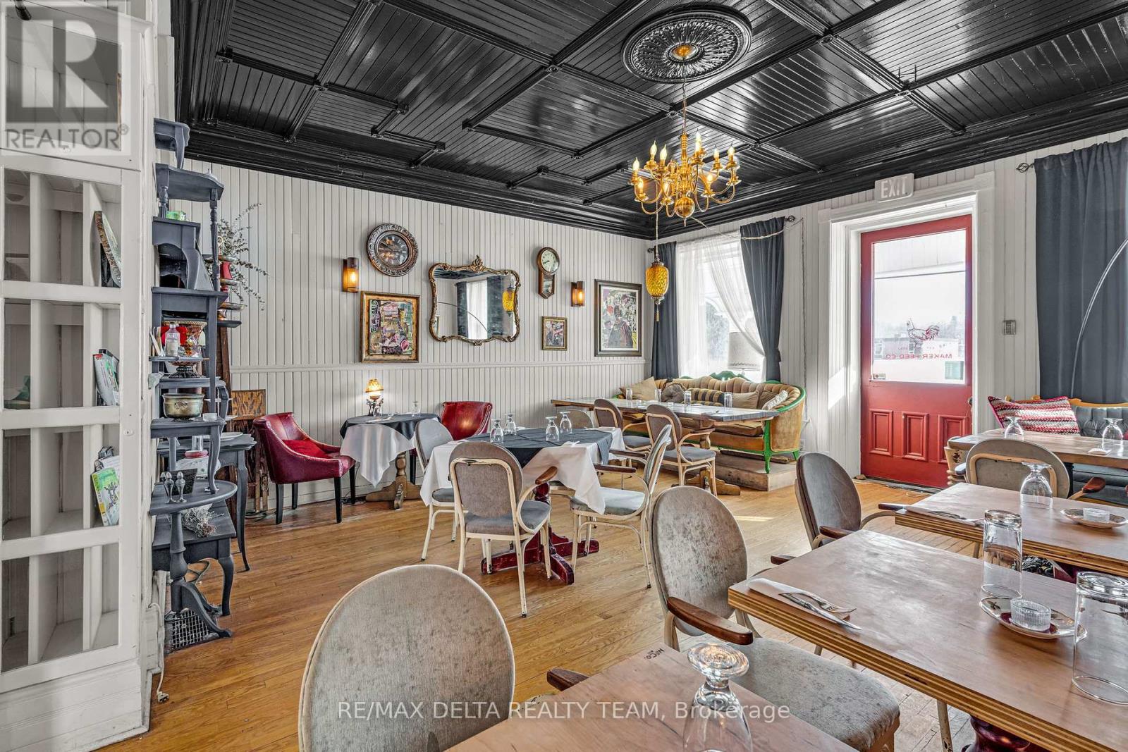 2607 OLD MONTREAL ROAD