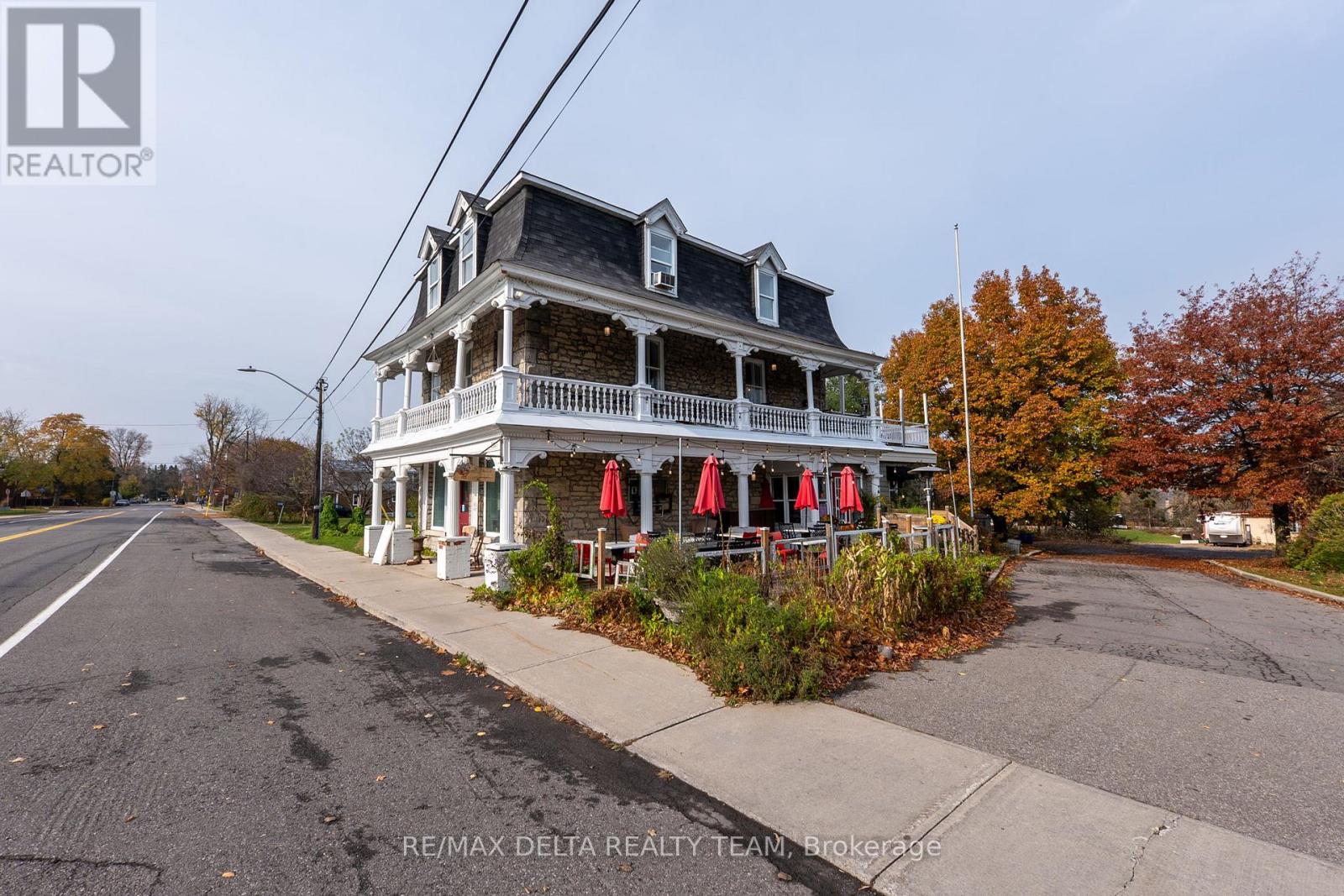 2607 OLD MONTREAL ROAD