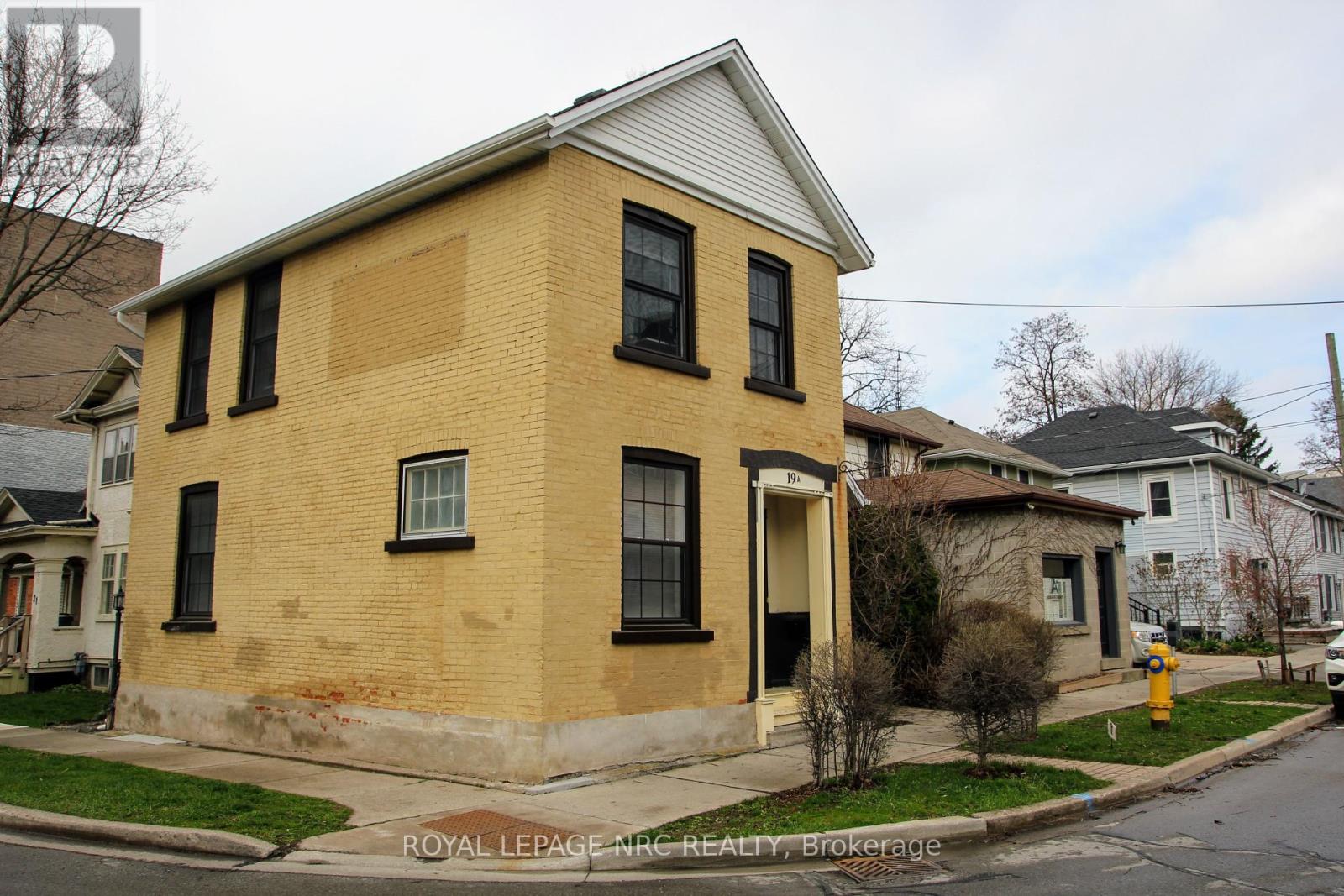 19 COURT STREET