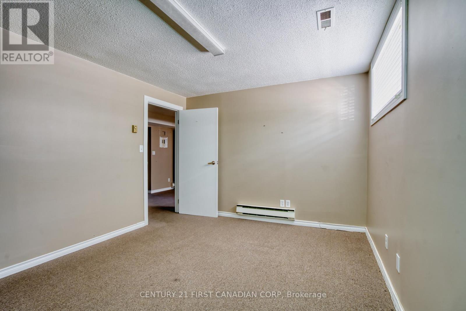 UNIT 5-6 – 89 WHARNCLIFFE ROAD N