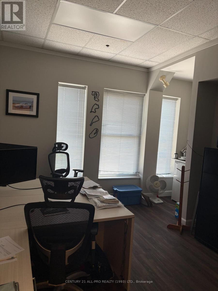 1F – 609 WILLIAM STREET