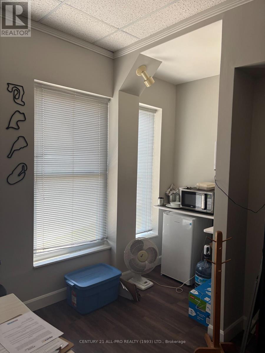 1F – 609 WILLIAM STREET
