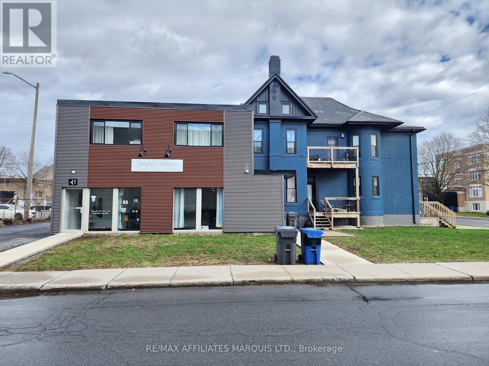 41 FIRST STREET E