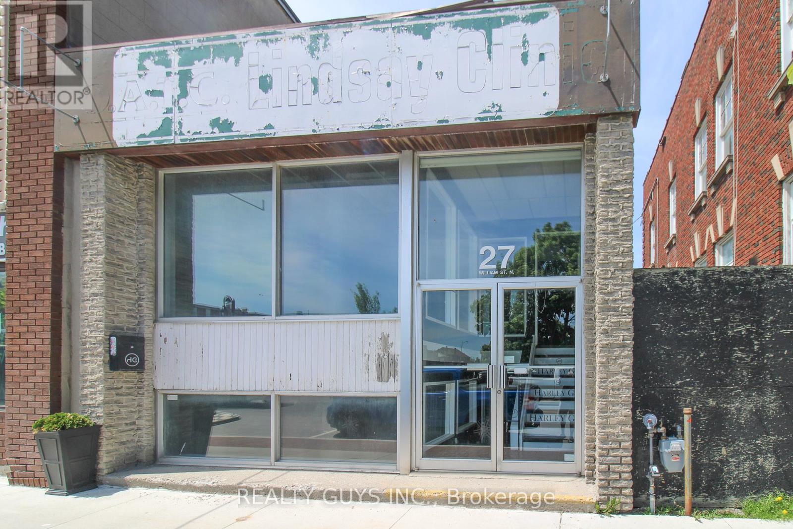 27 WILLIAM STREET N