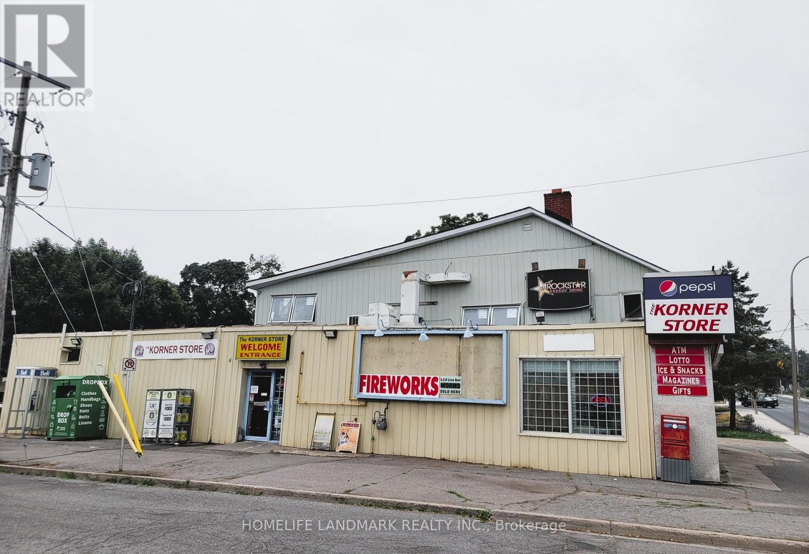195 DUNDAS STREET W