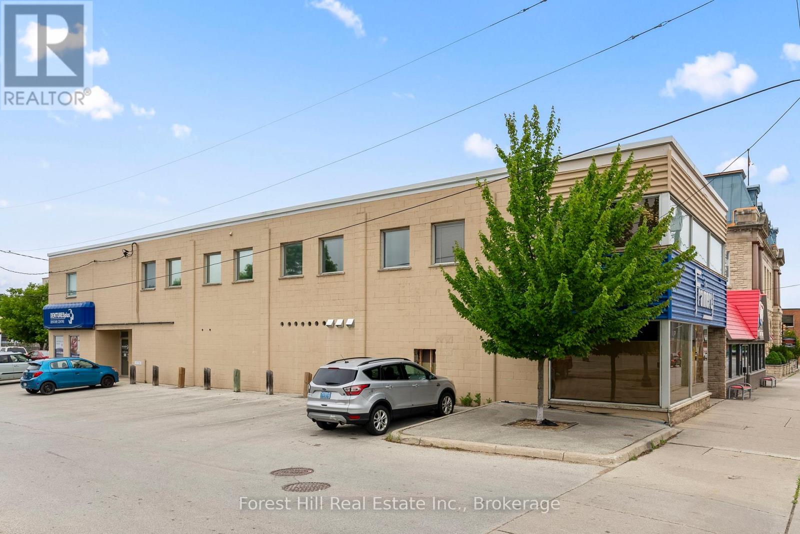 UNIT #5 – 868 3RD AVENUE E