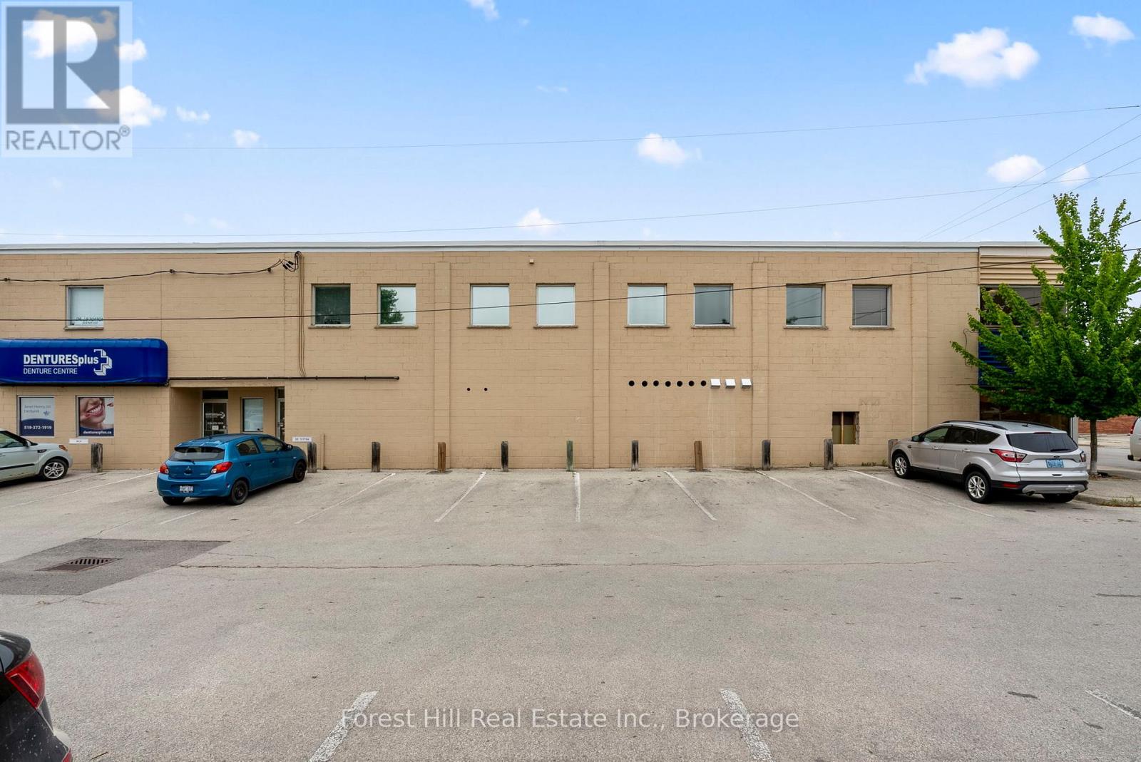 UNIT #5 – 868 3RD AVENUE E