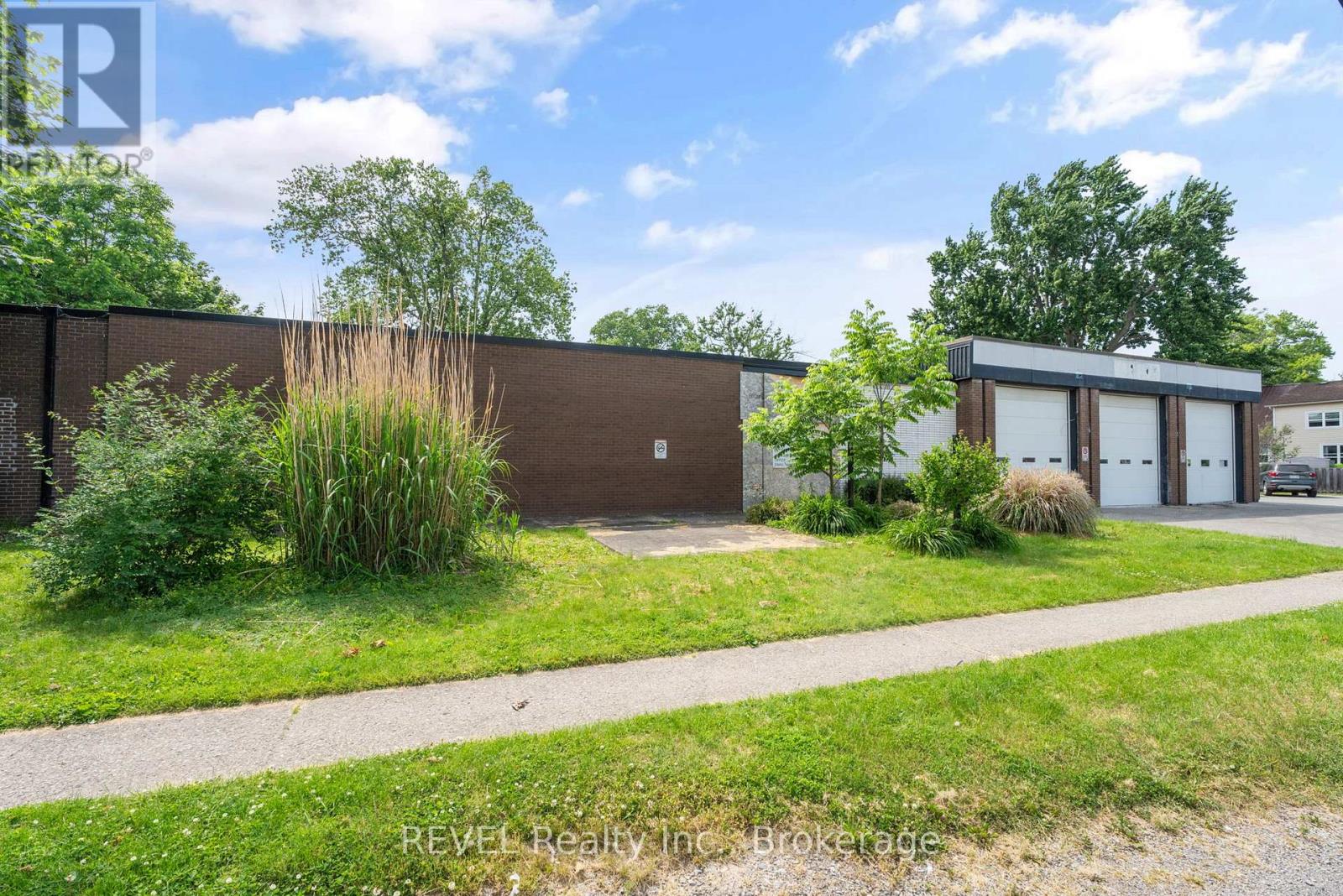 271 RIDGEWAY ROAD