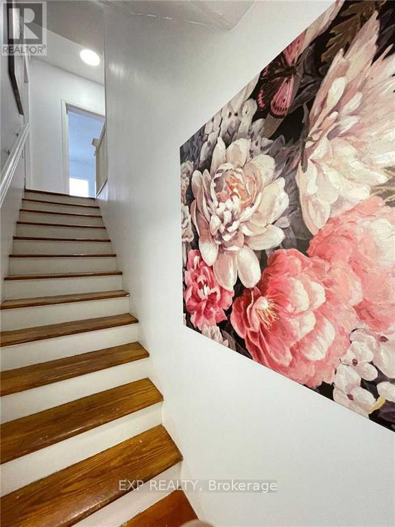 229 LOCKE STREET S