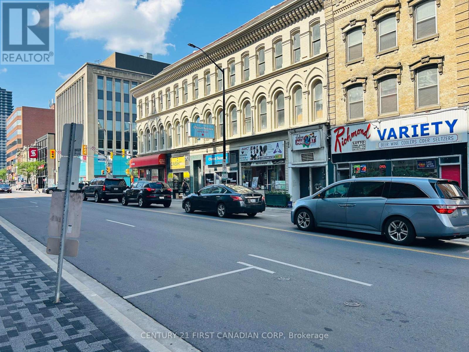 396 RICHMOND STREET