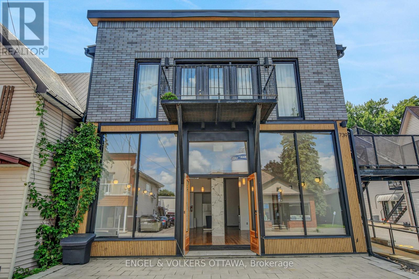 A – 739 PRINCIPALE STREET