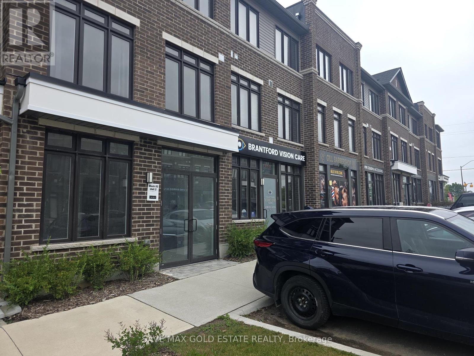 202 – 585 COLBORNE STREET