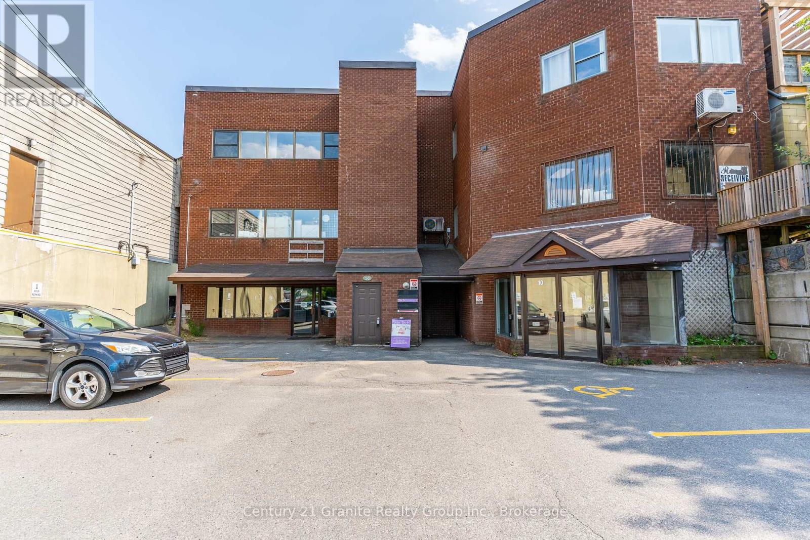 2 – 50 YORK STREET