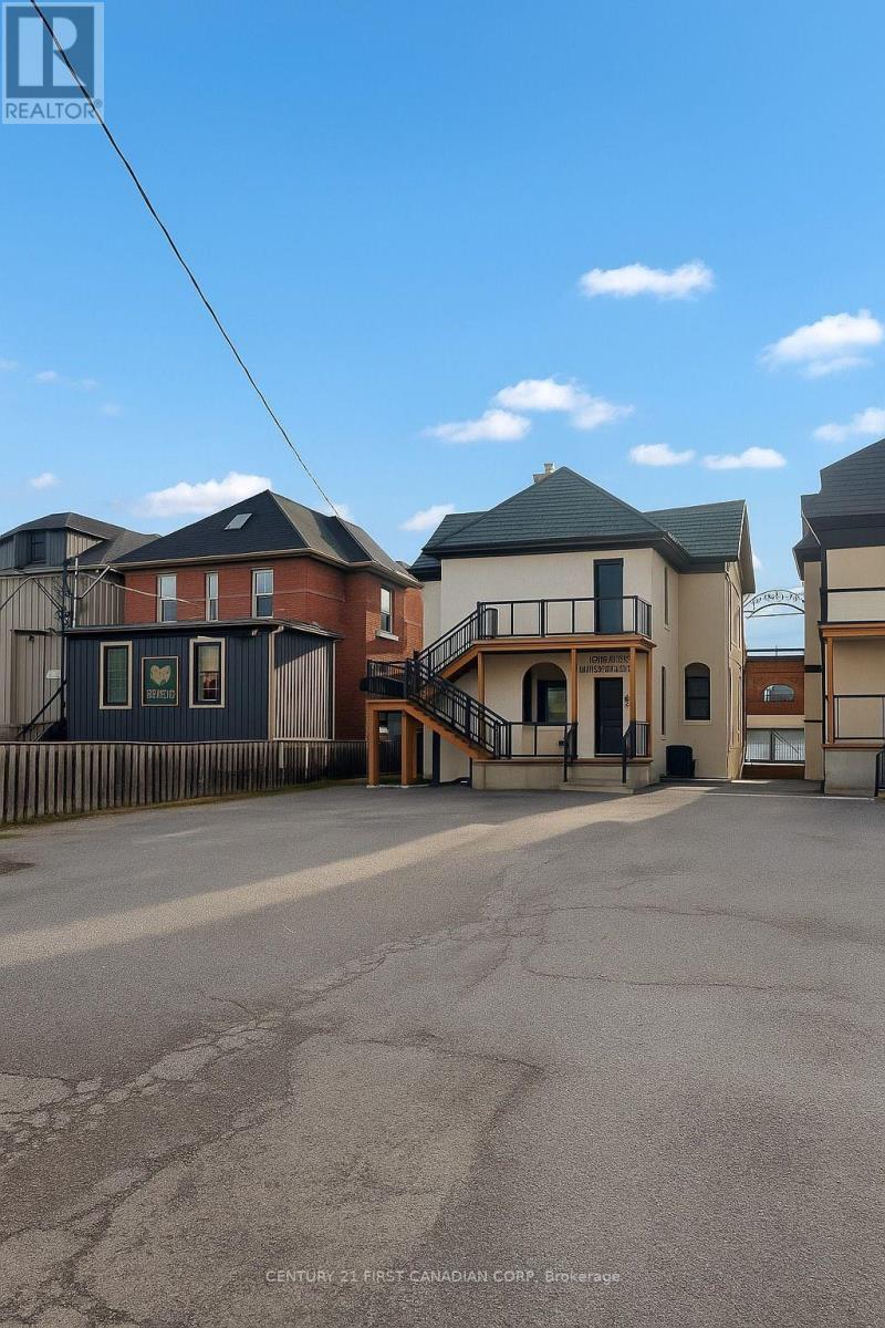 753 RICHMOND STREET