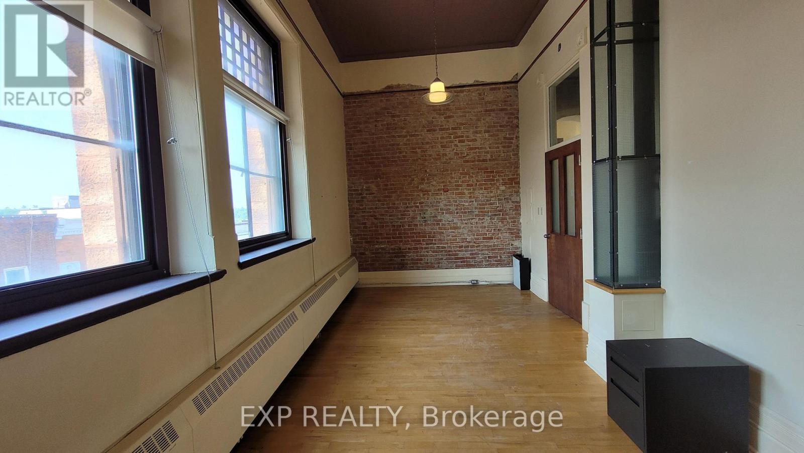 2 – 73 MILL STREET
