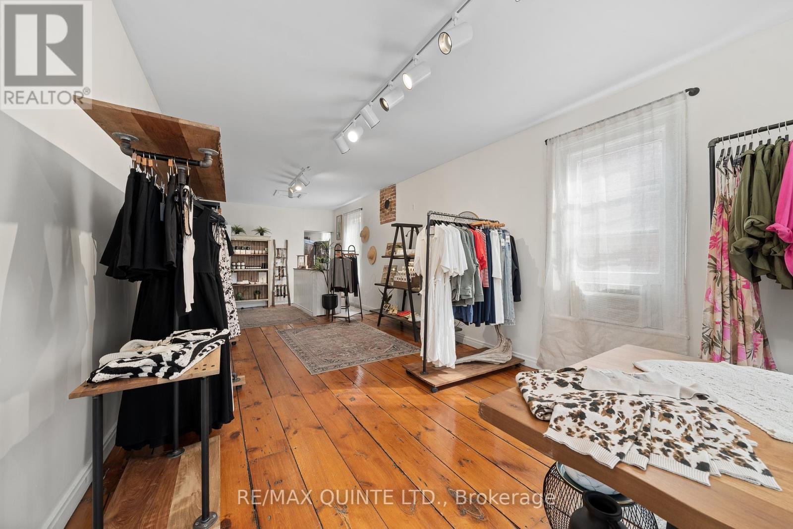 286 BLOOMFIELD MAIN STREET