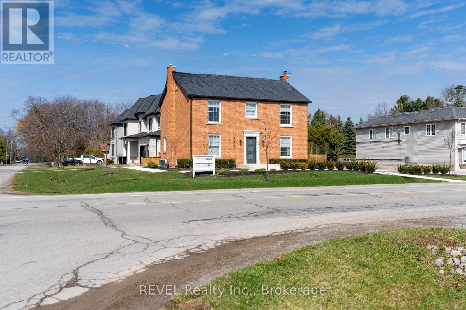 339 MARY STREET