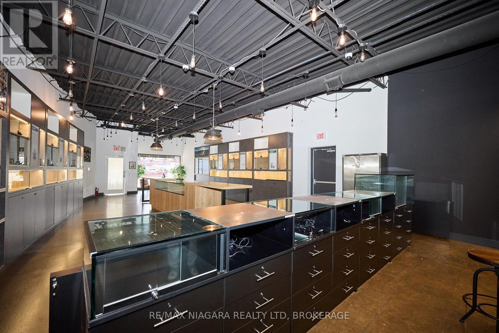 1B – 5927 THOROLD STONE ROAD