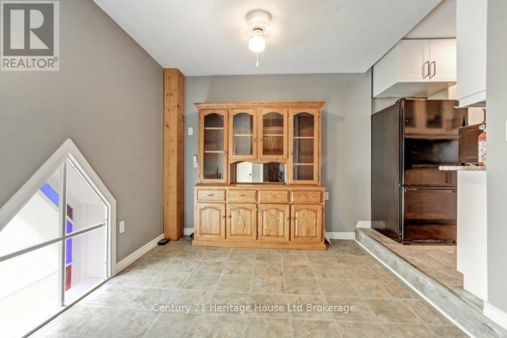 584572 BEACHVILLE ROAD